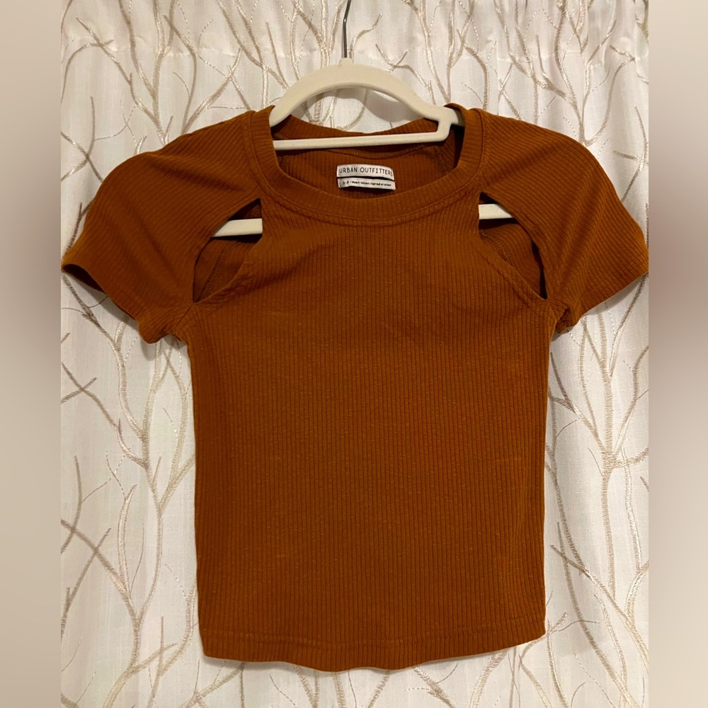 Cut out Urban T-shirt